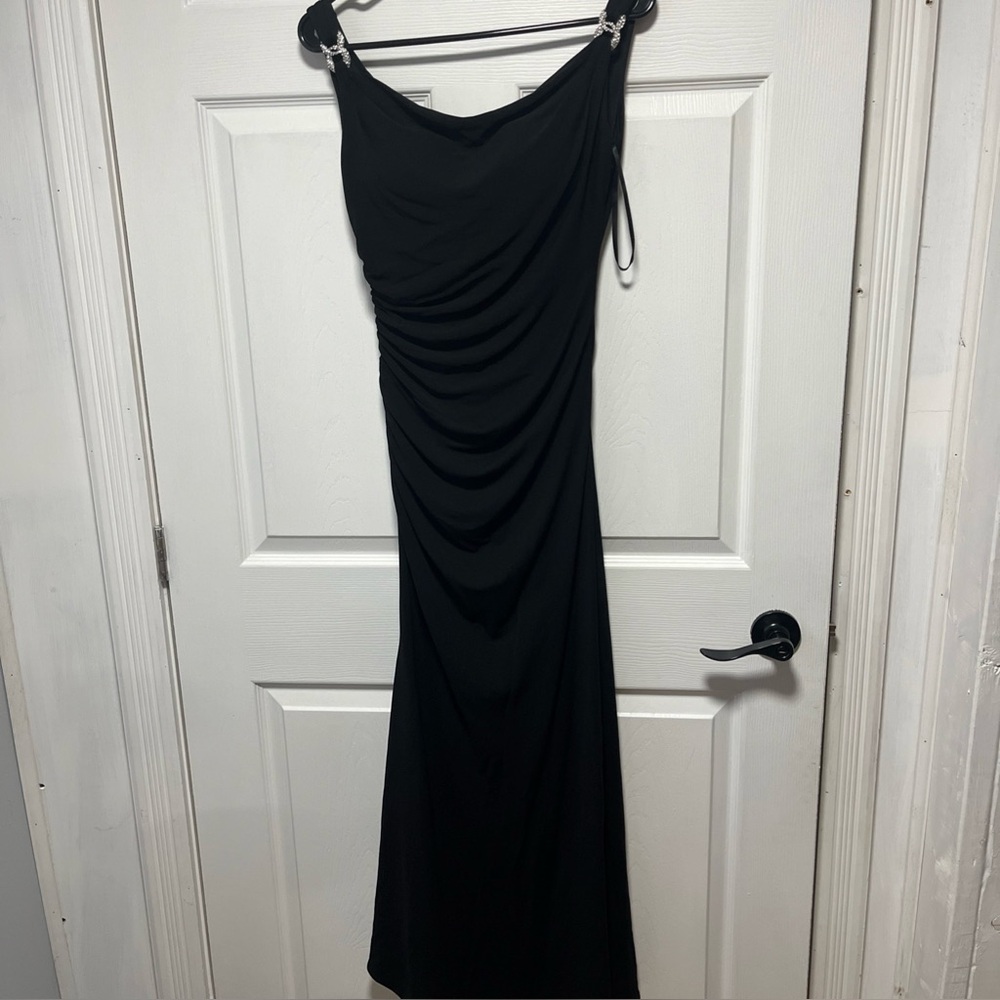 White House Black Market, Black Dress Gown Size 0, Hidden Side Zipper, Side Slit